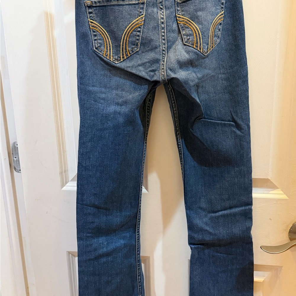 Hollister Low Rise Boot Jeans in Dark Blue Denim size 24. Worn 1x